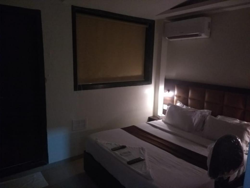 Fabhotel Galaxy Suite มุมไบ ภายนอก รูปภาพ