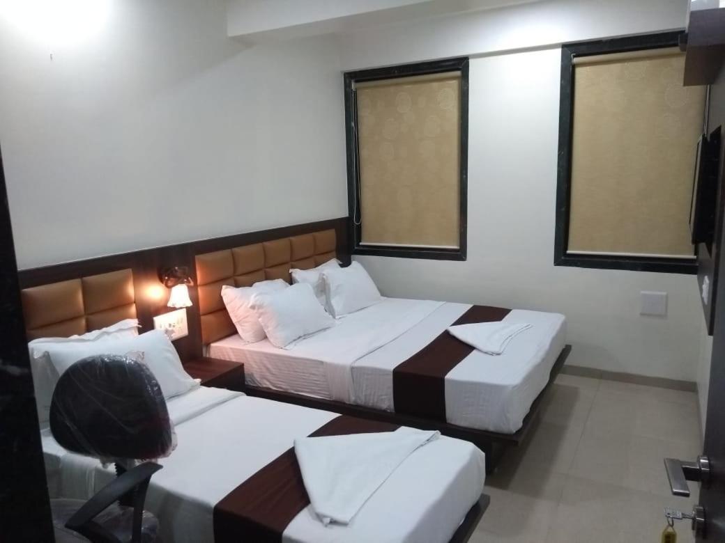 Fabhotel Galaxy Suite มุมไบ ภายนอก รูปภาพ