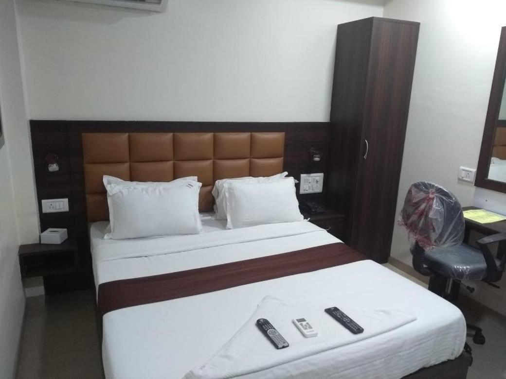 Fabhotel Galaxy Suite มุมไบ ภายนอก รูปภาพ